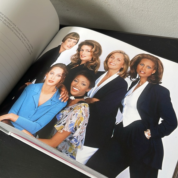 A year in fashion a look a day coffee table book - Picture 7 of 15